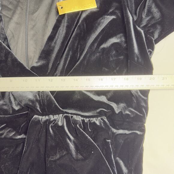 Alexia Admor Plus Size 1X Juliana Draped Velvet Wrap V Neck Dress Black - Picture 6 of 9